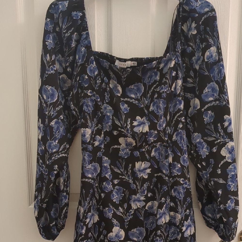 Lush Blue and White Floral Top